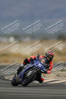 media/Nov-15-2025-Race Pace (Sat) [[8de605a2d8]]/Non Verified Riders (1st 20 Minutes)/Turn 4 (1010am)/